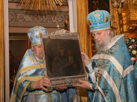 Икона Споручница Грешных (в Москве, в церкви св. Николая, что в Хамовниках)